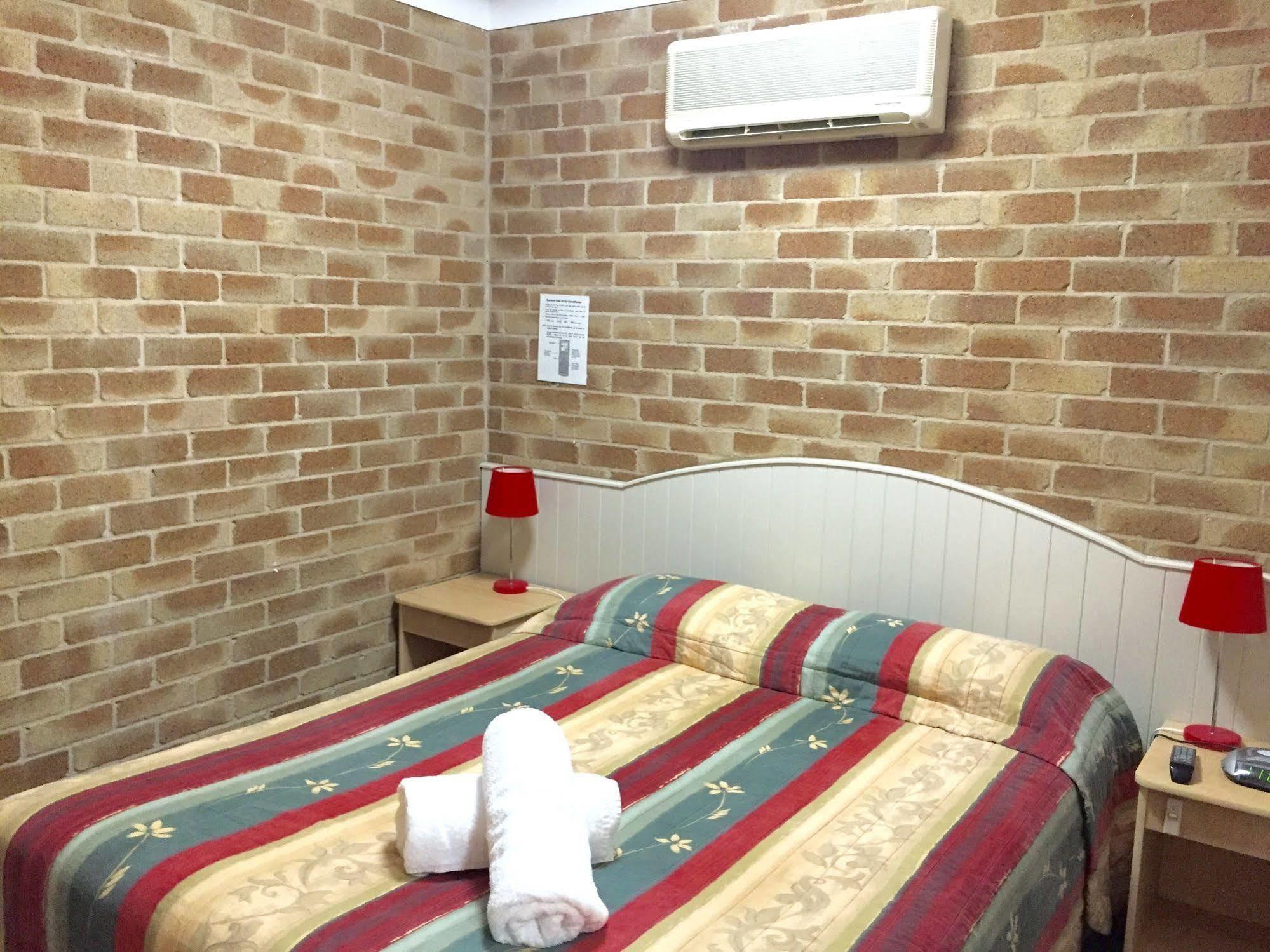Country Gardens Motor Inn Toowoomba Esterno foto