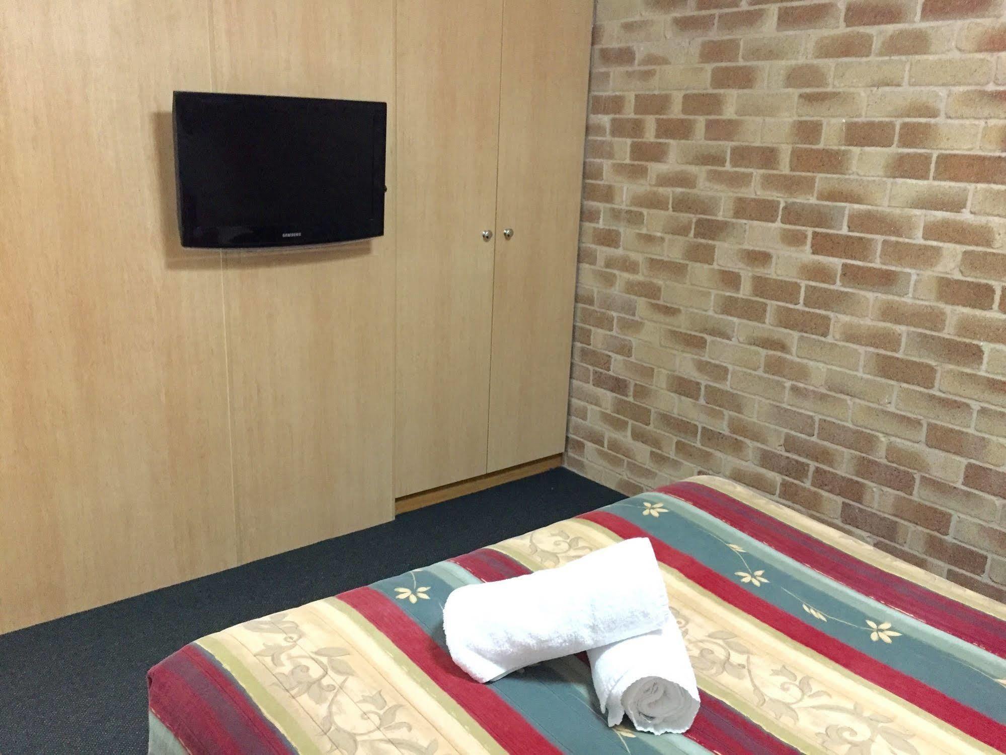 Country Gardens Motor Inn Toowoomba Esterno foto