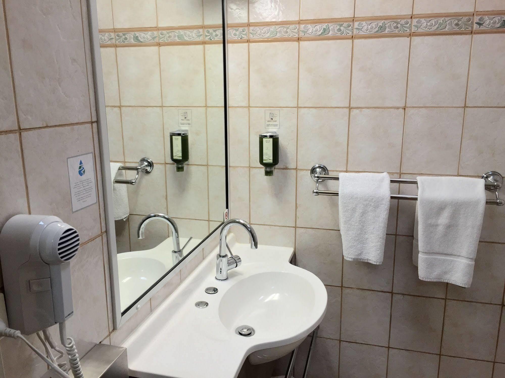 Country Gardens Motor Inn Toowoomba Esterno foto