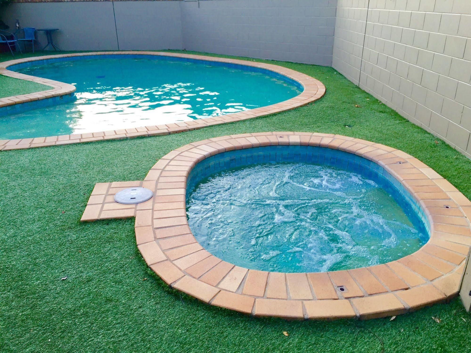 Country Gardens Motor Inn Toowoomba Esterno foto