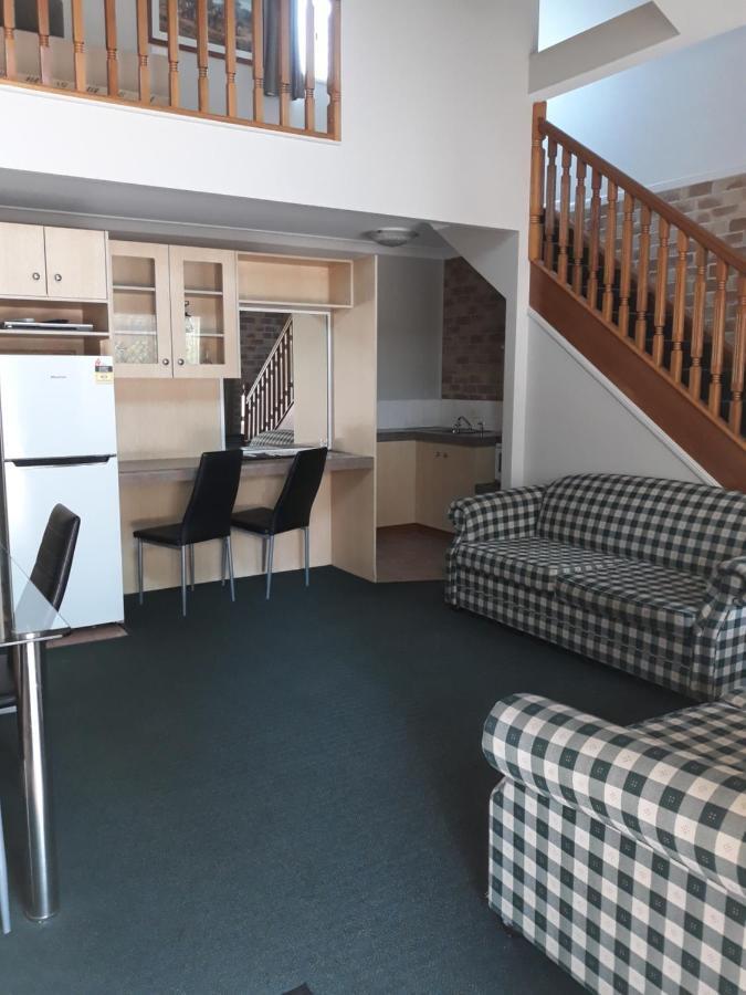 Country Gardens Motor Inn Toowoomba Esterno foto